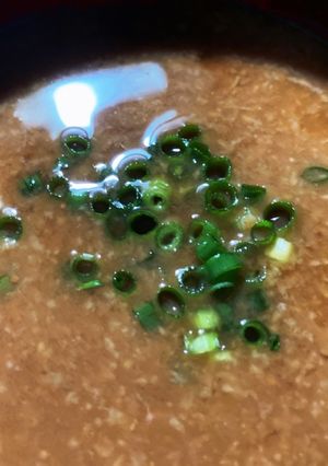 とろろ芋(山芋・長芋)の赤だし味噌汁-レシピのメイン写真