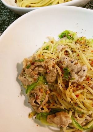 キャベツと豚肉のガーリックパスタ-レシピのメイン写真