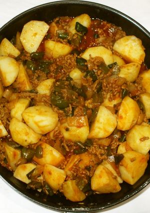 じゃが芋ミートソース煮♪簡単お腹の冷えに-レシピのメイン写真
