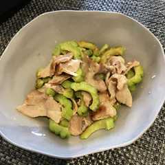 รูปของ ゴーヤ、豚肉と炒めるだけ