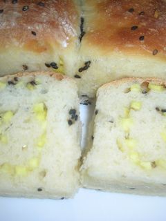 炊飯器で発酵!さつま芋シュガーロールパン-レシピのメイン写真