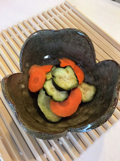 簡単おいしい!ナスとにんじんの漬物-レシピのメイン写真