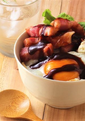 3オンザライス★ベーコンポテト目玉焼丼-レシピのメイン写真