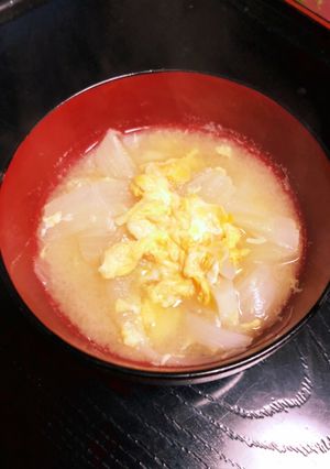 玉ねぎと卵の味噌汁-レシピのメイン写真