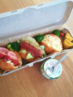 高校生ロールパンサンド弁当21.6.18-レシピのメイン写真