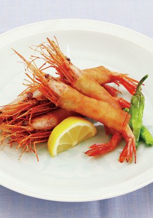 甘えびまるごと"春巻きで腹巻き揚げ”-レシピのメイン写真
