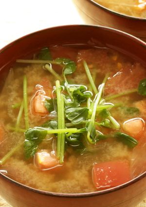 冷めても美味！トマトと豆苗のお味噌汁-レシピのメイン写真