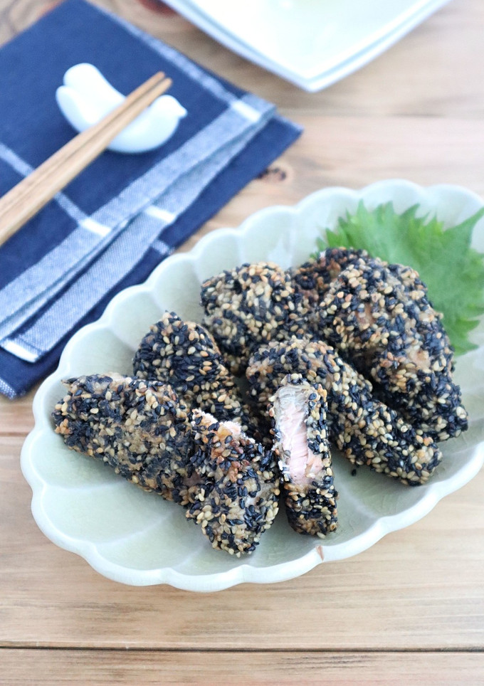 お弁当やおつまみに♪鮭のごま焼き-レシピのメイン写真