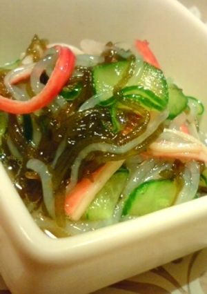 ちゅるるん酢の物〰白滝をもずくで堪能❤-レシピのメイン写真