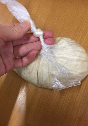 ポリ袋で1晩楽々パン生地!!-レシピのメイン写真