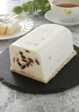 たっぷりレーズンのアイスチーズケーキ-レシピのメイン写真