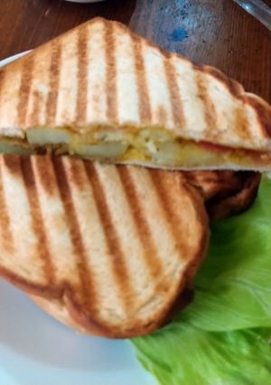 カレージャーマンポテトのホットサンド-レシピのメイン写真
