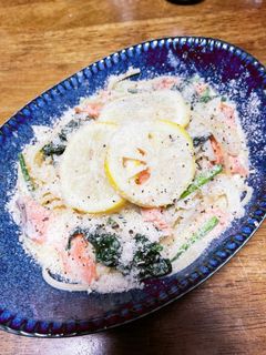 鮭とほうれん草のレモンクリームパスタ-レシピのメイン写真