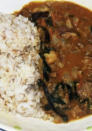 牛すじとほうれん草のスパイスカレー-レシピのメイン写真