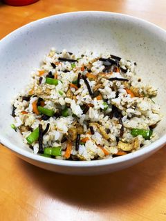 ひじき炒めの混ぜご飯-レシピのメイン写真