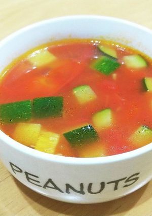 トマト缶で！超簡単ズッキーニスープ-レシピのメイン写真