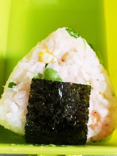 辛子明太子とコーンと豆苗のおにぎり-レシピのメイン写真
