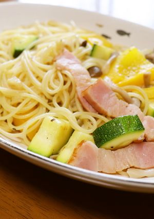 色どりペペロンチーノ-レシピのメイン写真