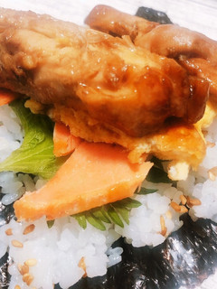 なんでも入ったらいいやん具沢山おにぎらず-レシピのメイン写真