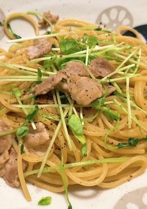 節約&時短！豆苗と豚バラのパスタ-レシピのメイン写真