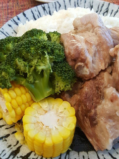 炊飯器でスペアリブの炊き込みご飯。-レシピのメイン写真