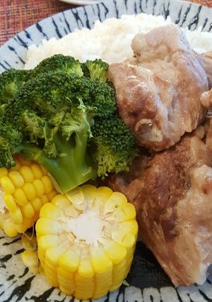 炊飯器でスペアリブの炊き込みご飯。-レシピのメイン写真