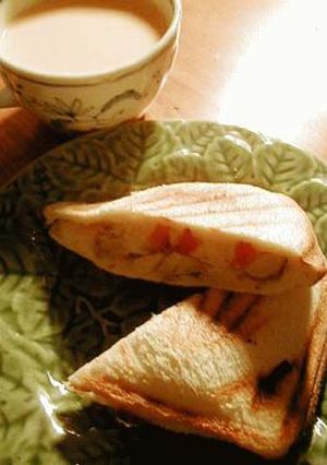 バウルーでバジルチキンホットサンド-レシピのメイン写真