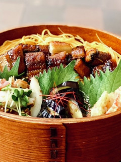 わっぱ弁当*うなぎ丼とちくわの梅和え-レシピのメイン写真