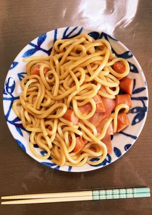 簡単、ウインナーとベーコンの焼きうどん-レシピのメイン写真