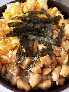 子供も喜ぶ!ささみコロコロ二色丼!-レシピのメイン写真