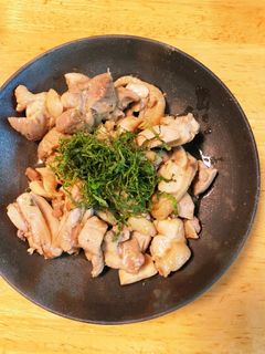 鶏もも肉の梅肉和え-レシピのメイン写真