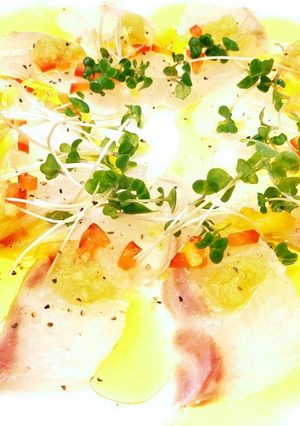 鯛のカルパッチョ ガーリックオイルのせ-レシピのメイン写真