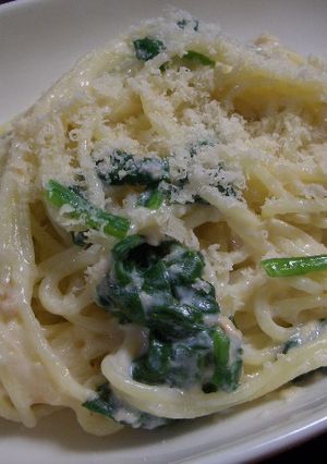 簡単!ホウレンソウと鮭のクリームパスタ-レシピのメイン写真