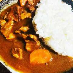 รูปของ 牛すじカレー　とろとろ　コラーゲン