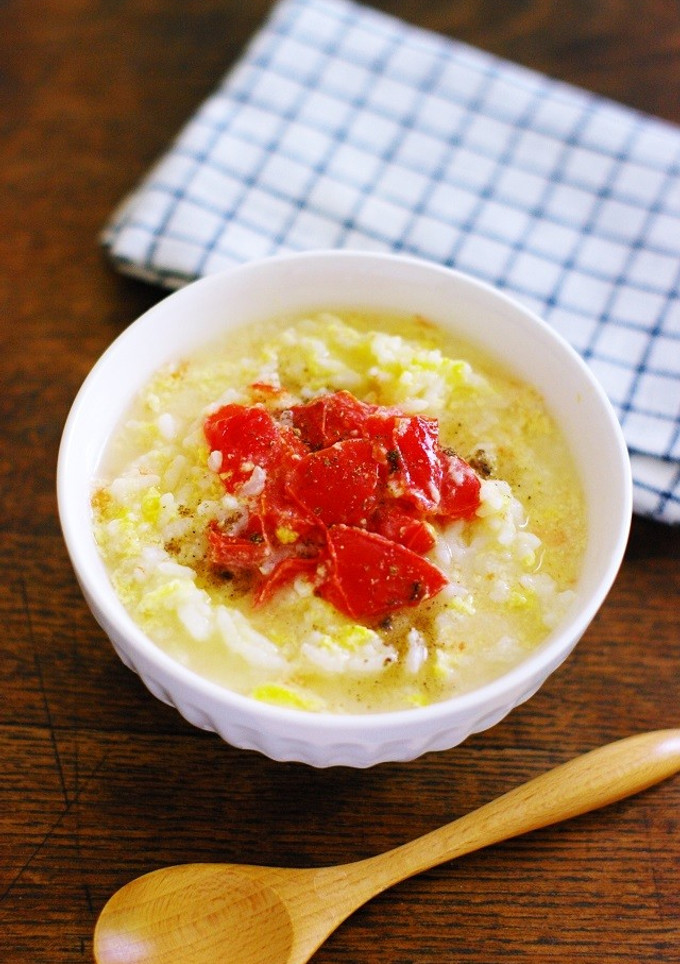 レンジで簡単♪花椒香るトマトと卵のお粥-レシピのメイン写真