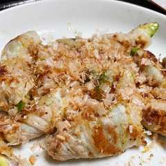 รูปของ 【断糖高脂質食】豚バラアボカド巻