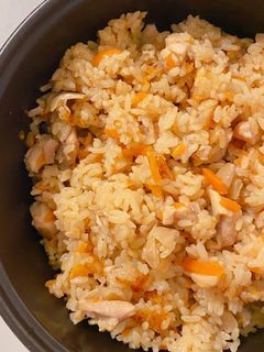 おばぁちゃんの味!鶏と舞茸の炊き込みご飯-レシピのメイン写真