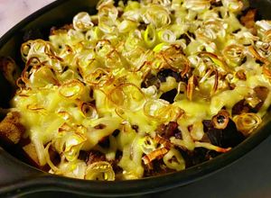 2872鮪アラ生姜山椒煮のネギチーズ焼き-レシピのメイン写真