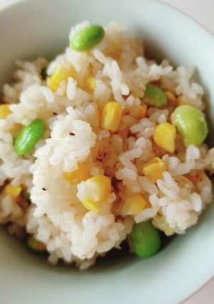 簡単キャンプ飯！枝豆トウモロコシごはん！-レシピのメイン写真