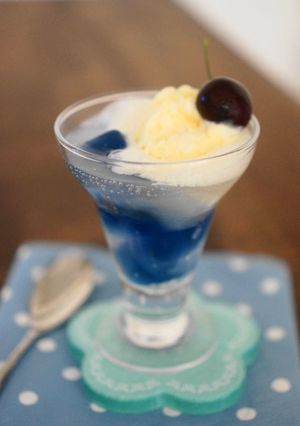 青色ゼリー入りクリームソーダ-レシピのメイン写真