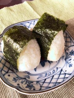 ツナマヨおにぎり-レシピのメイン写真