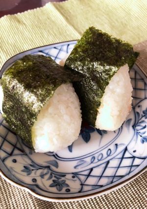 ツナマヨおにぎり-レシピのメイン写真
