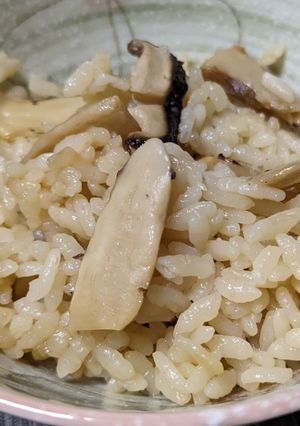 松茸の炊き込みご飯☆下処理もあるよ-レシピのメイン写真