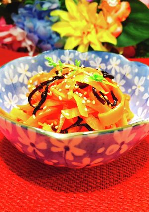 レンジで☆人参と塩昆布和え〜お弁当にも-レシピのメイン写真