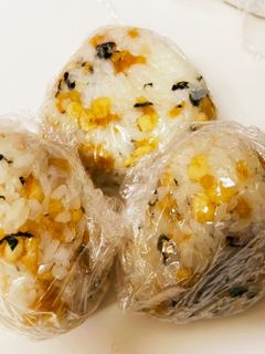 天かすと胡麻しそおにぎり・悪魔のおにぎり-レシピのメイン写真