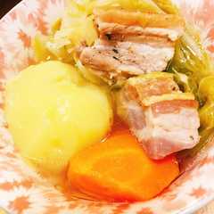 รูปของ 塩豚(パンツェッタ)のごろごろ野菜スープ