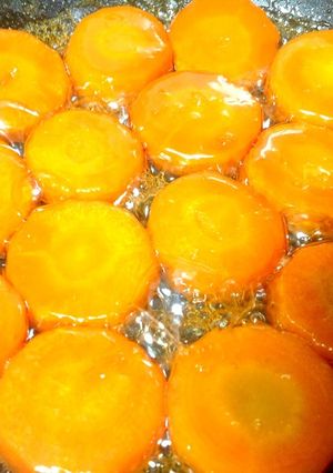 カンロ飴で艶々人参グラッセバター醤油風味-レシピのメイン写真