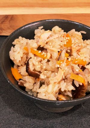 ひと手間で美味しい♡鮭の炊き込みご飯-レシピのメイン写真