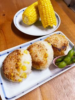 焦がしバター醤油のトウモロコシおにぎり-レシピのメイン写真