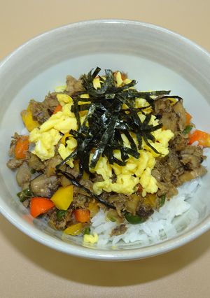 カラフルそぼろ丼【ＪＡ福岡市】-レシピのメイン写真